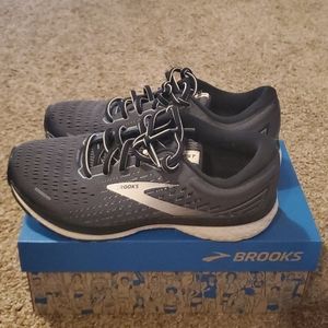 Brooks Ghost 13